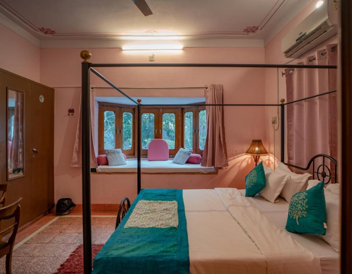 Hotel Ambavgarh Palace Udaipur Esterno foto