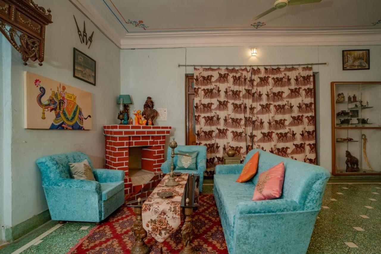 Hotel Ambavgarh Palace Udaipur Esterno foto