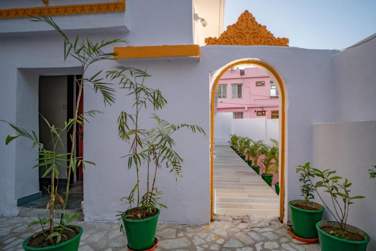 Hotel Ambavgarh Palace Udaipur Esterno foto