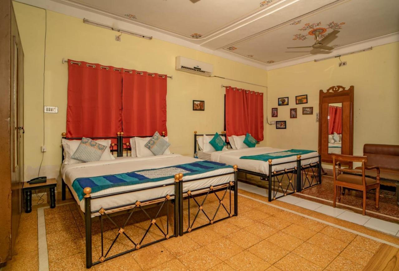 Hotel Ambavgarh Palace Udaipur Esterno foto