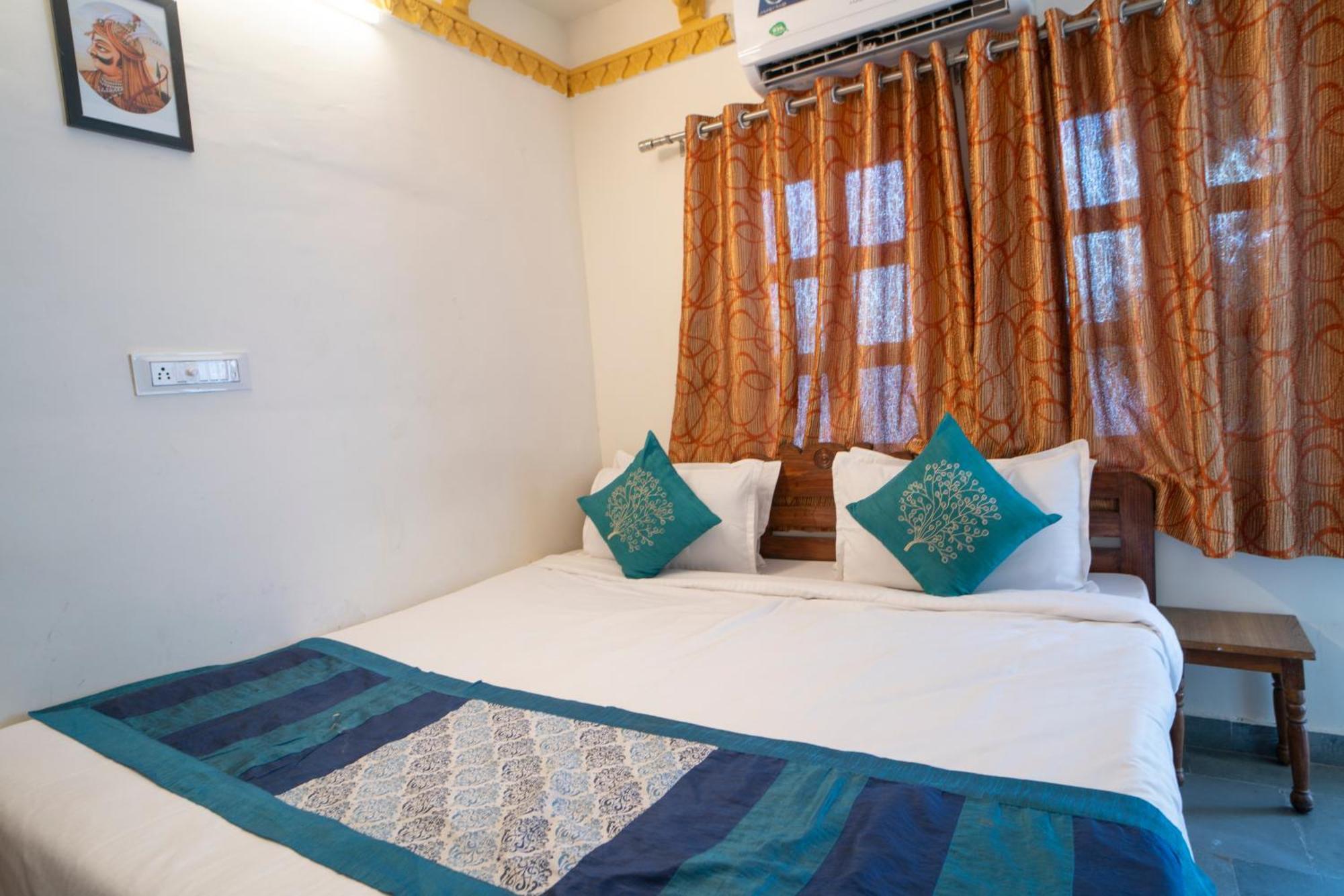 Hotel Ambavgarh Palace Udaipur Esterno foto