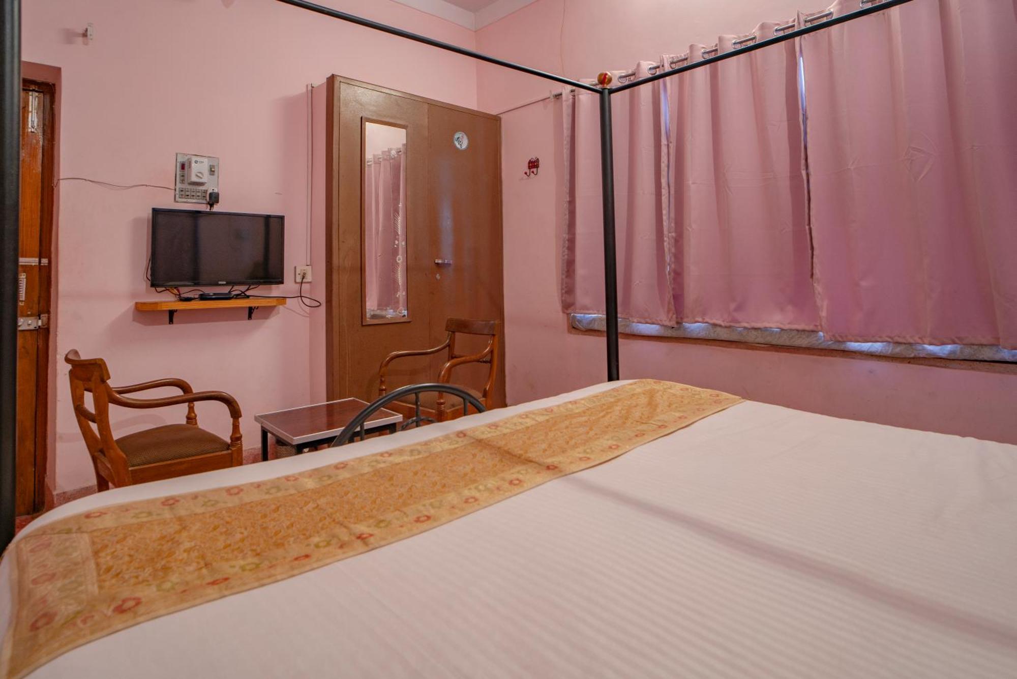 Hotel Ambavgarh Palace Udaipur Esterno foto