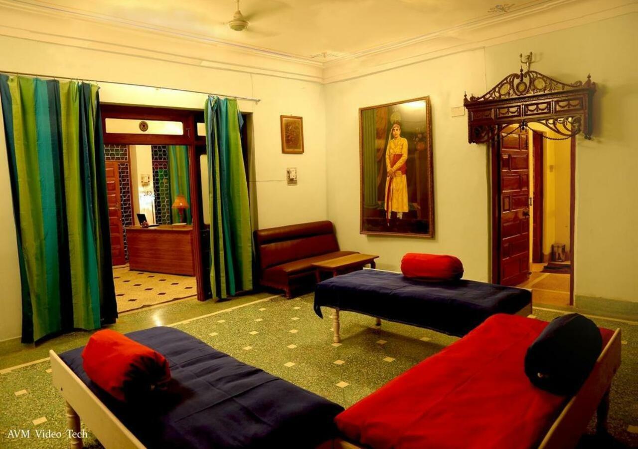 Hotel Ambavgarh Palace Udaipur Esterno foto