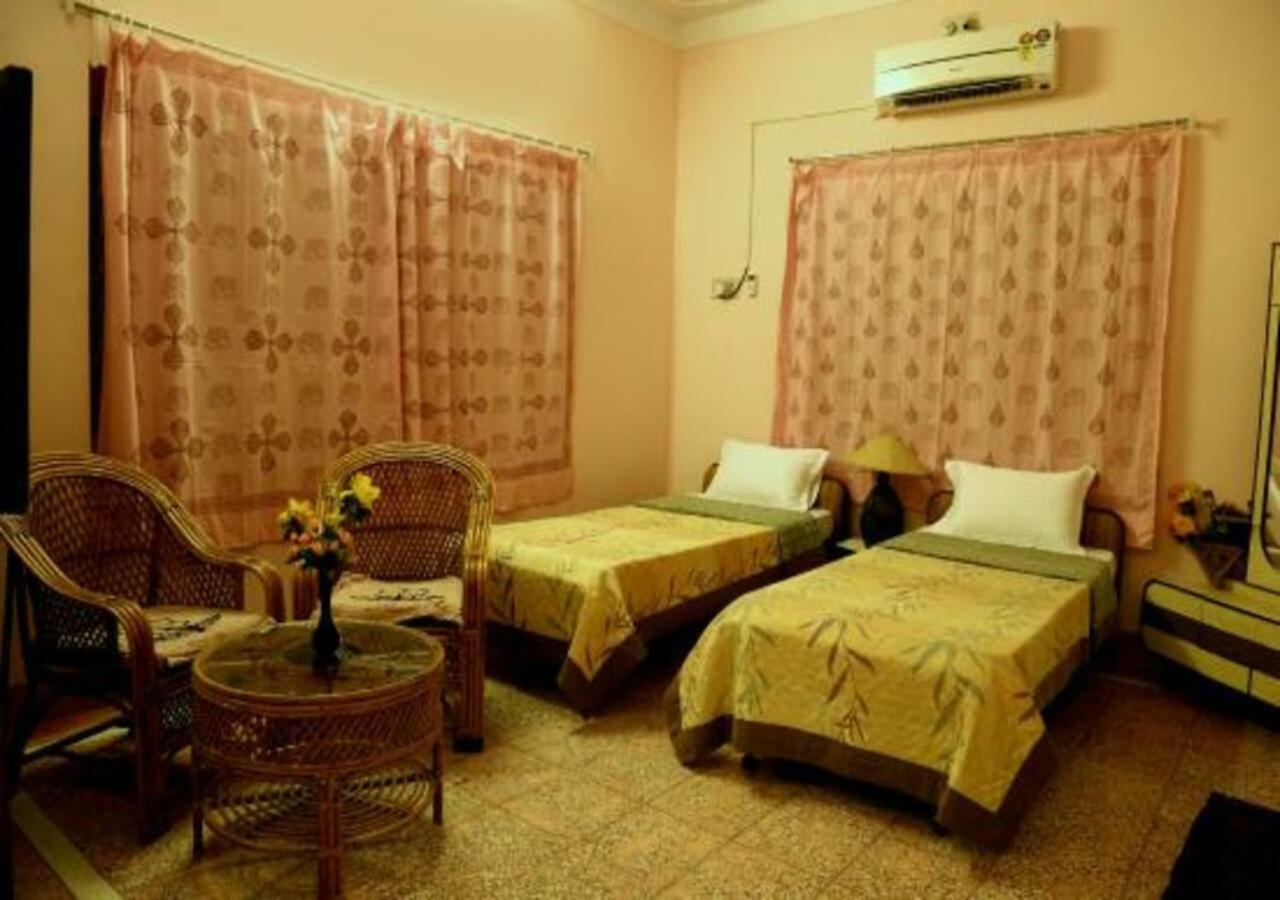 Hotel Ambavgarh Palace Udaipur Esterno foto